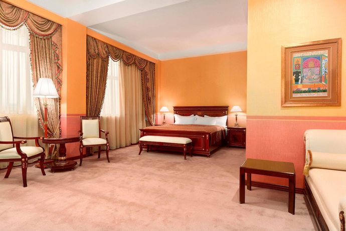 Imagen de la habitación del Hotel Ramada Plaza By Wyndham Gence. Foto 7