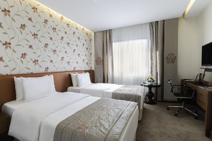 Imagen de la habitación del Hotel Ramada Plaza By Wyndham Istanbul Atakoy. Foto 3