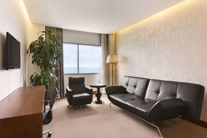 Imagen de la habitación del Hotel Ramada Plaza By Wyndham Istanbul Atakoy. Foto 4