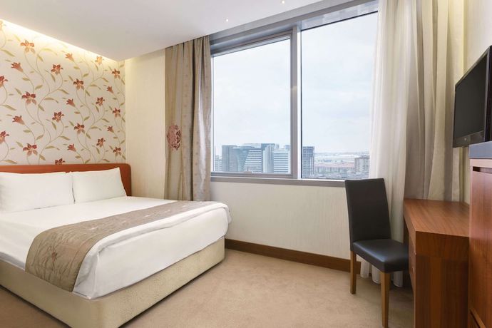 Imagen de la habitación del Hotel Ramada Plaza By Wyndham Istanbul Atakoy. Foto 8