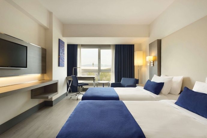 Imagen de la habitación del Hotel Ramada Plaza By Wyndham Izmir. Foto 9