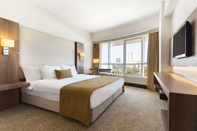 Imagen de la habitación del Hotel Ramada Plaza By Wyndham Izmir. Foto 15