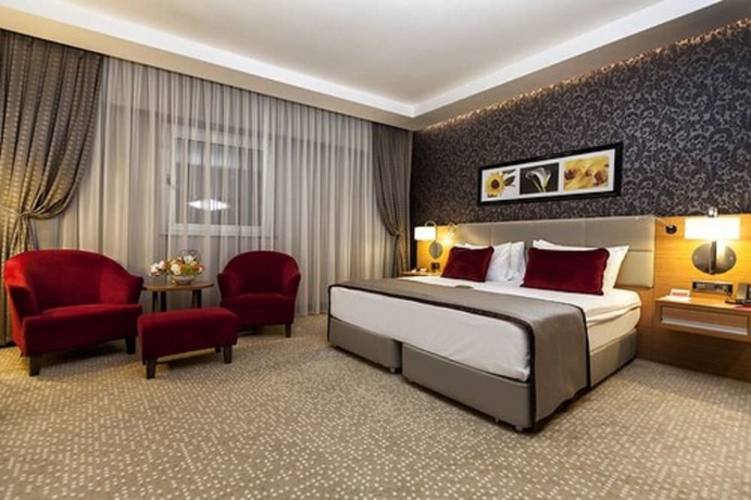 Imagen de la habitación del Hotel Ramada Plaza By Wyndham Izmit. Foto 10
