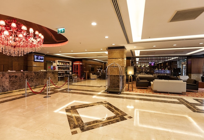 Imagen de los interiores del Hotel Ramada Plaza By Wyndham Izmit. Foto 19