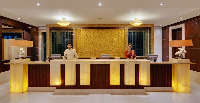 Imagen de los interiores del Hotel Ramada Plaza By Wyndham Jhv Varanasi. Foto 14