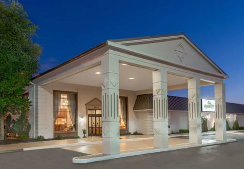 Imagen de la habitación del Hotel Ramada Plaza By Wyndham Louisville & Confere. Foto 2