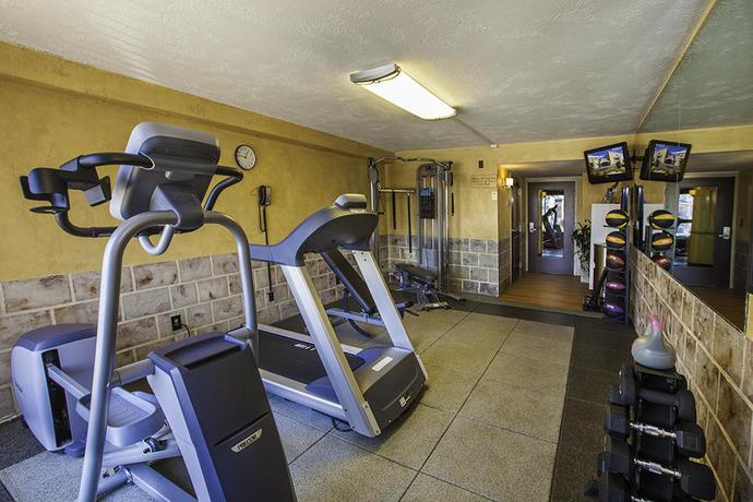 Imagen de los interiores del Hotel Ramada Plaza By Wyndham Nags Head Oceanfront. Foto 10