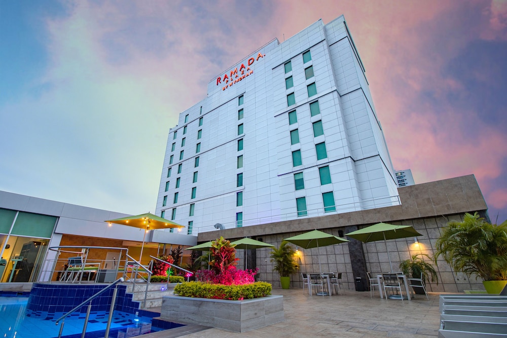 Imagen general del Hotel Ramada Plaza By Wyndham Panama Punta Pacífica. Foto 1