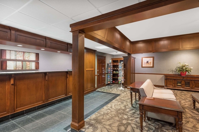 Imagen de los interiores del Hotel Ramada Plaza By Wyndham Portland. Foto 15