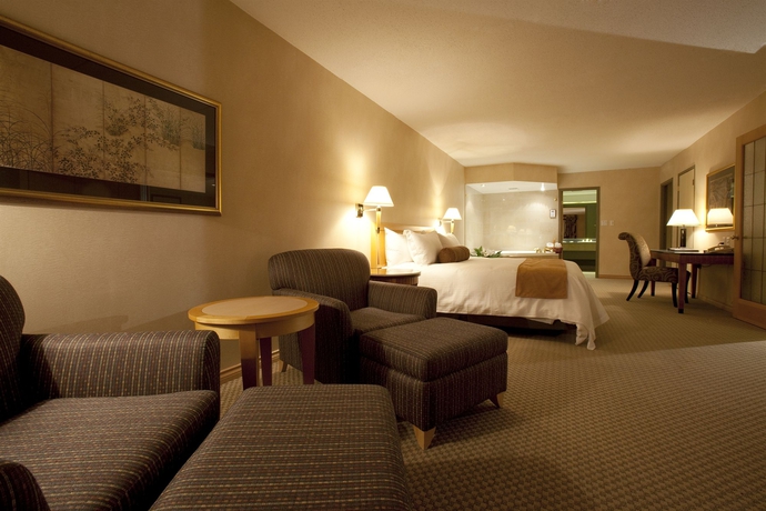 Imagen de los interiores del Hotel Ramada Plaza By Wyndham Prince George. Foto 8