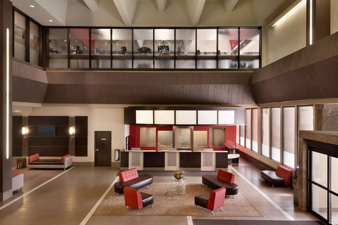 Imagen de los interiores del Hotel Ramada Plaza By Wyndham Regina Downtown. Foto 19