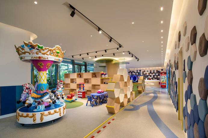 Imagen de los interiores del Hotel Ramada Plaza By Wyndham Sanya Bay. Foto 9