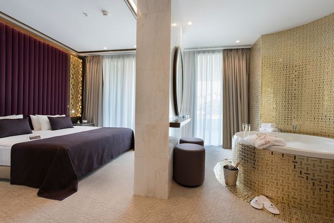 Imagen de la habitación del Hotel Ramada Plaza By Wyndham Trabzon. Foto 7