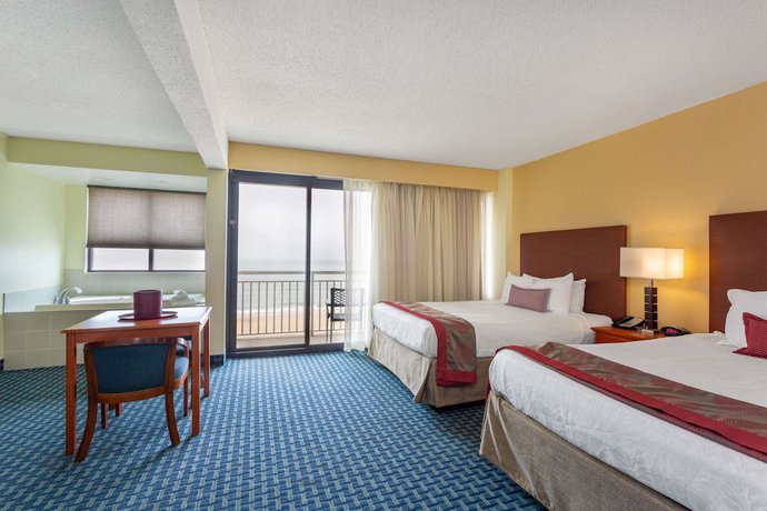 Imagen de la habitación del Hotel Ramada Plaza By Wyndham Virginia Beach Oceanfront. Foto 4