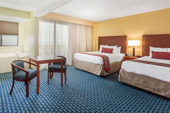 Imagen de la habitación del Hotel Ramada Plaza By Wyndham Virginia Beach Oceanfront. Foto 5