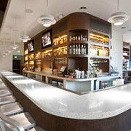 Imagen de los interiores del Hotel Ramada Plaza By Wyndham West Hollywood and Suites. Foto 13