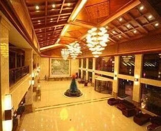 Imagen de los interiores del Hotel Ramada Plaza By Wyndham Xishuangbanna South. Foto 8
