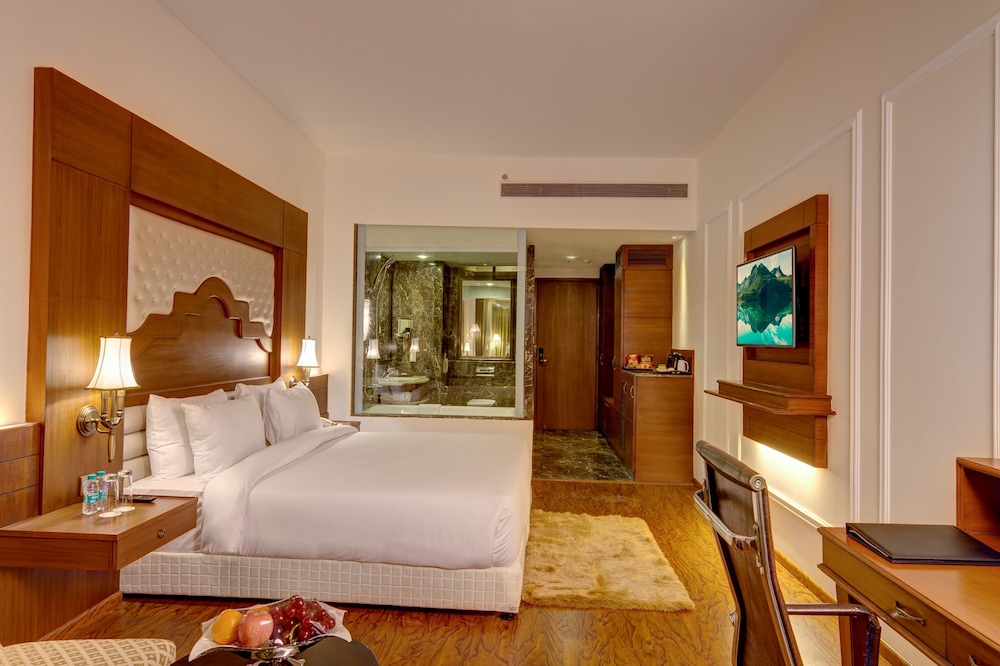 Imagen de la habitación del Hotel Ramada Plaza, Chandigarh, Zirakpur. Foto 7