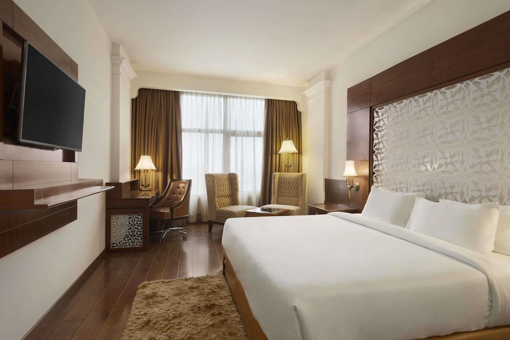 Imagen de la habitación del Hotel Ramada Plaza, Chandigarh, Zirakpur. Foto 11
