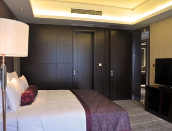 Imagen de la habitación del Hotel Ramada Plaza Chongqing Banan. Foto 4