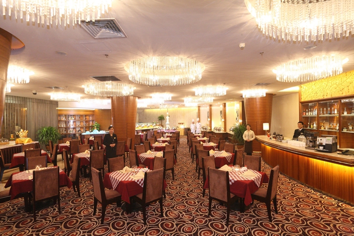 Imagen del bar/restaurante del Hotel Ramada Plaza Guangzhou. Foto 2