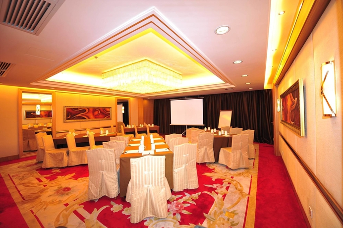 Imagen de los interiores del Hotel Ramada Plaza Guangzhou. Foto 14