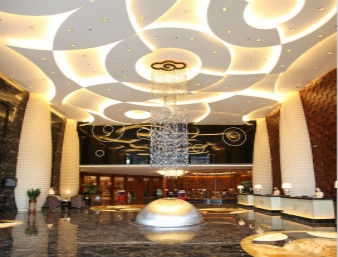 Imagen de los interiores del Hotel Ramada Plaza Huizhou East. Foto 6
