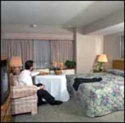 Imagen de la habitación del Hotel Ramada Plaza JFK Airport. Foto 2