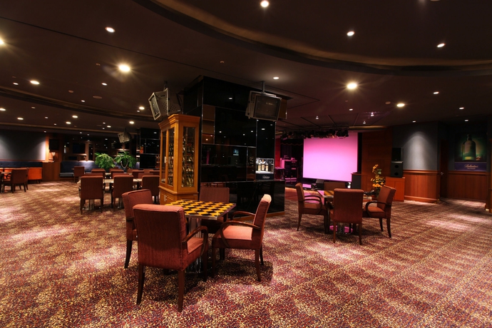 Imagen del bar/restaurante del Hotel Ramada Plaza Jeju Ocean Front. Foto 7