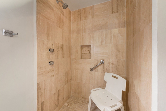 Imagen de la habitación del Hotel Ramada Plaza Leon. Foto 9