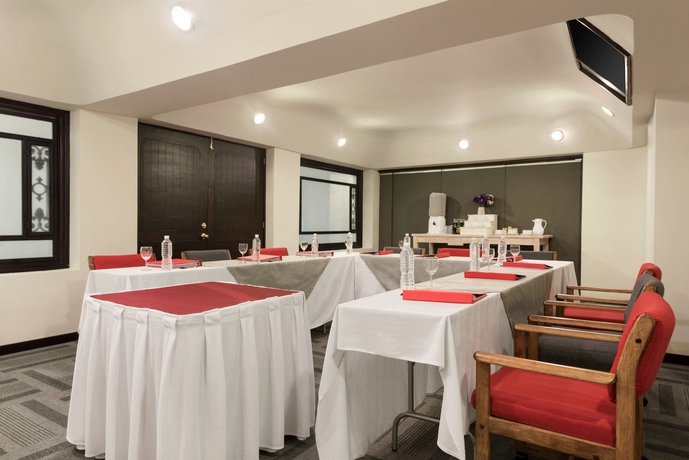 Imagen de los interiores del Hotel Ramada Plaza Leon. Foto 15