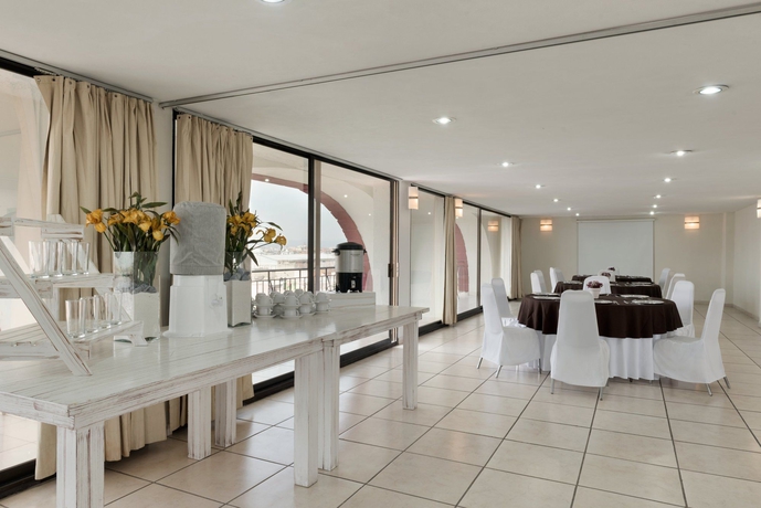 Imagen de los interiores del Hotel Ramada Plaza Leon. Foto 16