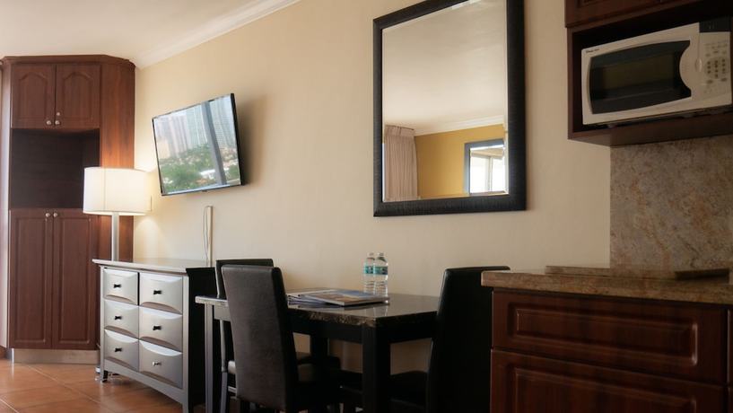 Imagen de la habitación del Hotel Ramada Plaza Marco Polo Beach Resort. Foto 14