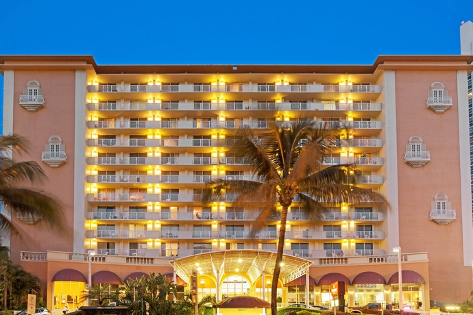 Imagen general del Hotel Ramada Plaza Marco Polo Beach Resort. Foto 1