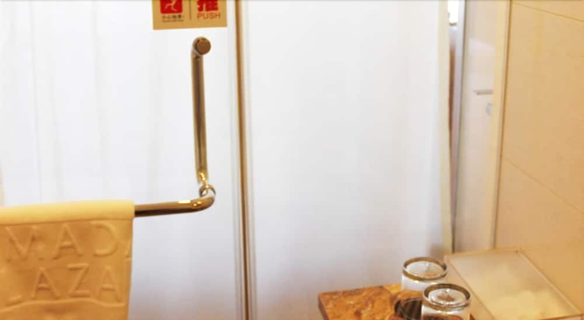 Imagen de la habitación del Hotel Ramada Plaza Pu Dong South Shanghai. Foto 14
