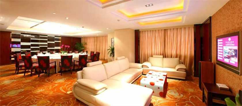 Imagen del bar/restaurante del Hotel Ramada Plaza Riverside Hangzhou. Foto 3