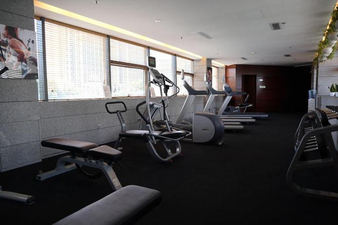 Imagen de los interiores del Hotel Ramada Plaza Shanghai Caohejing. Foto 19