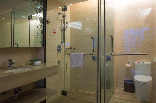 Imagen de la habitación del Hotel Ramada Plaza Shenzhen North. Foto 3