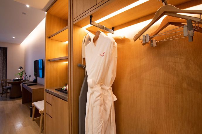 Imagen de la habitación del Hotel Ramada Plaza Wyndham Wenzhou Cangnan. Foto 11