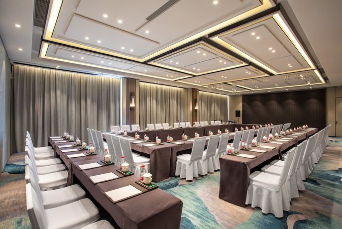 Imagen de los interiores del Hotel Ramada Plaza Wyndham Xiangyang Xiangzhou. Foto 16