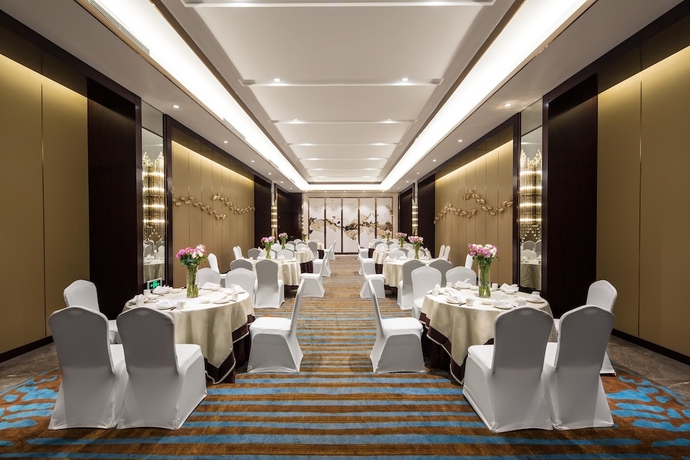 Imagen de los interiores del Hotel Ramada Plaza by Wyndham Changsha Xingsha. Foto 14