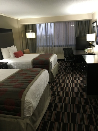Imagen de la habitación del Hotel Ramada Plaza by Wyndham Charlotte Airport Conference Center. Foto 2