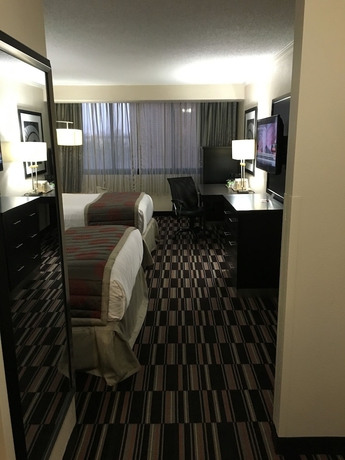 Imagen de la habitación del Hotel Ramada Plaza by Wyndham Charlotte Airport Conference Center. Foto 12