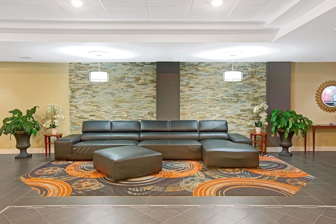 Imagen de los interiores del Hotel Ramada Plaza by Wyndham Charlotte Airport Conference Center. Foto 18