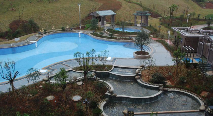 Imagen de la piscina del Hotel Ramada Plaza by Wyndham Chibi. Foto 16