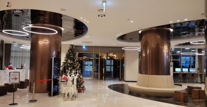 Imagen de los interiores del Hotel Ramada Plaza by Wyndham Dolsan Yeosu. Foto 12