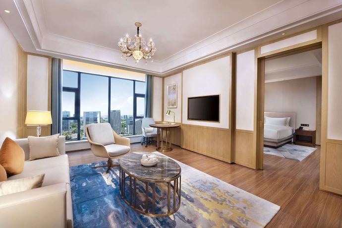 Imagen de la habitación del Hotel Ramada Plaza by Wyndham Dongguan Songshan Lake. Foto 11