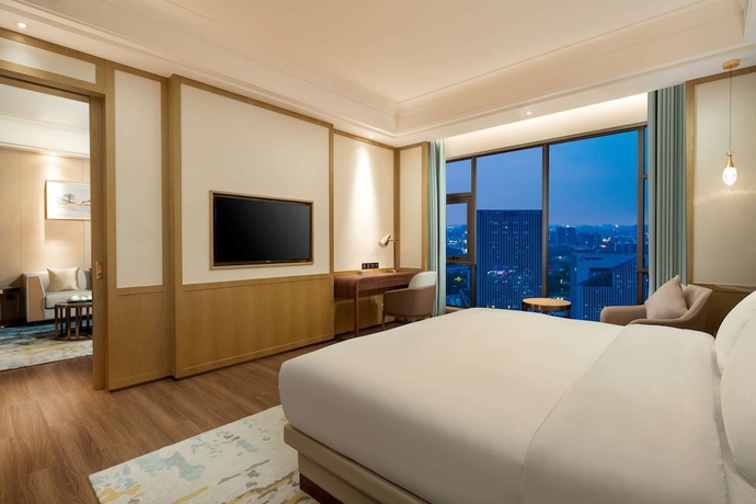 Imagen de la habitación del Hotel Ramada Plaza by Wyndham Dongguan Songshan Lake. Foto 13
