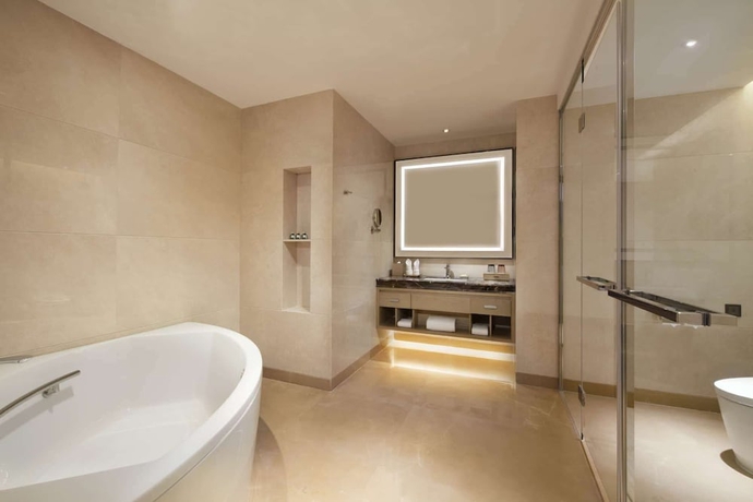 Imagen de la habitación del Hotel Ramada Plaza by Wyndham Dongguan Songshan Lake. Foto 15