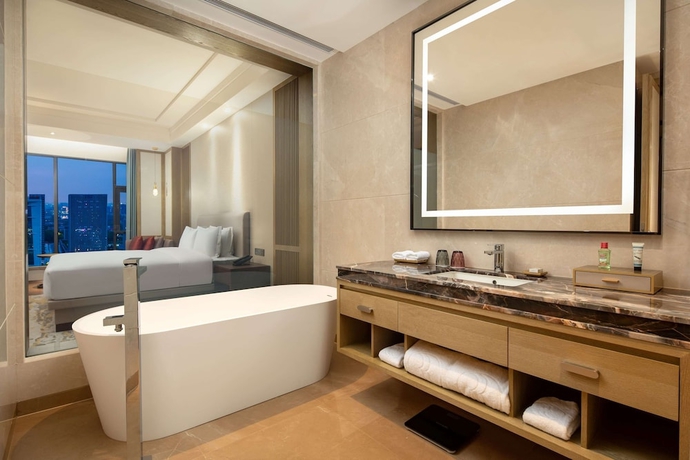 Imagen de la habitación del Hotel Ramada Plaza by Wyndham Dongguan Songshan Lake. Foto 16